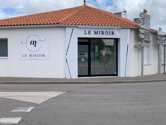 Le Miroir